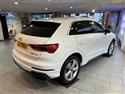 Audi Q3 S Line 35 TFSi Hybrid 1.5i Automatic registration number:LL71KRV Pic ID:7